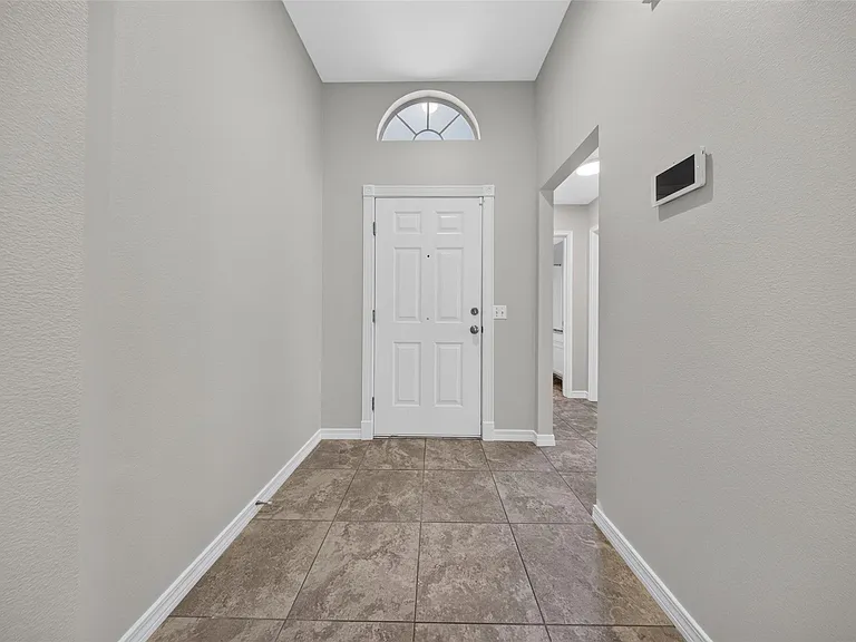 241 Brian Ln — Photo 3