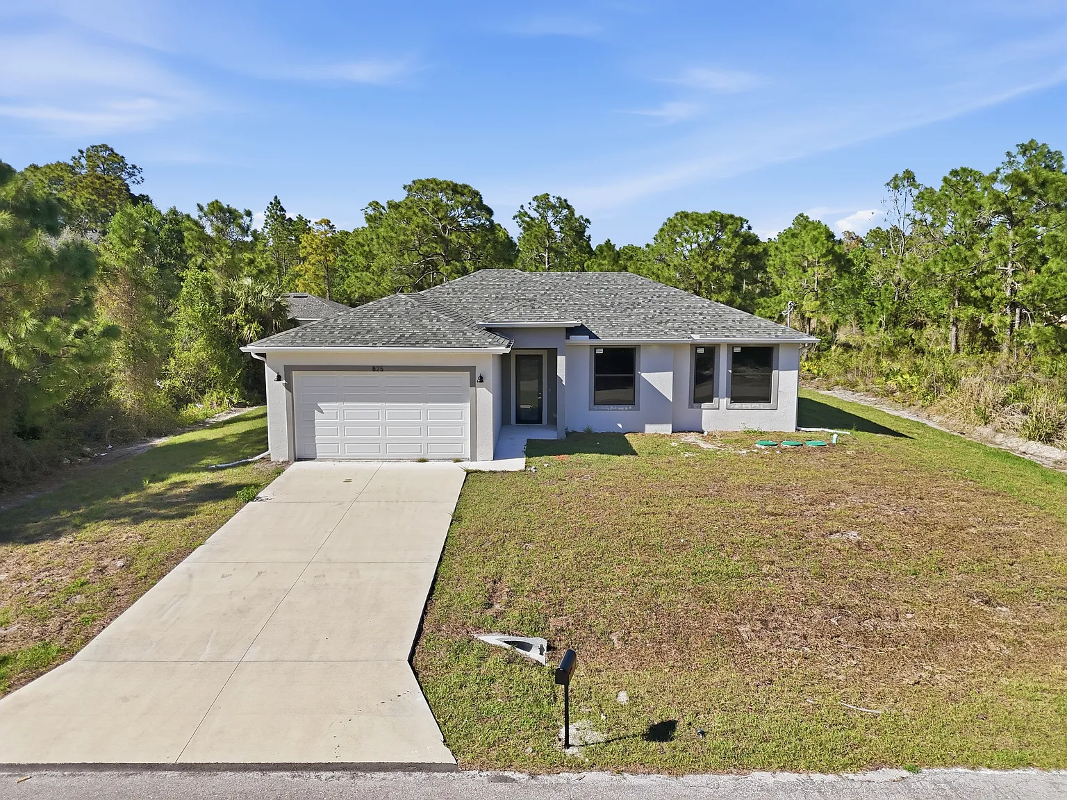 825 Carbon Street East - 1 — Photo 4