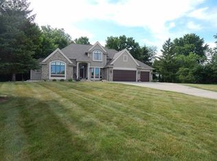 3243 Fieldstone Dr, Flushing, MI 48433