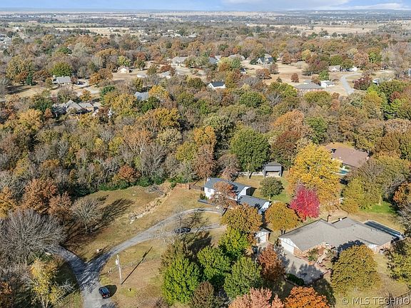 2nd image of 2520 W Blackjack Ct N