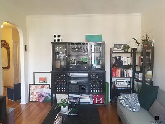 Rented by R New York | media 32