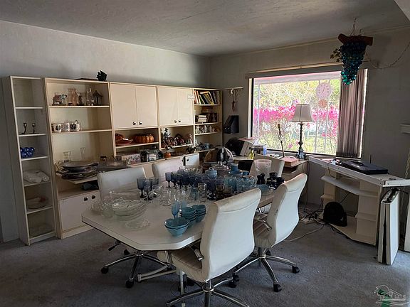 3rd image of 304 Oakland Cir NW