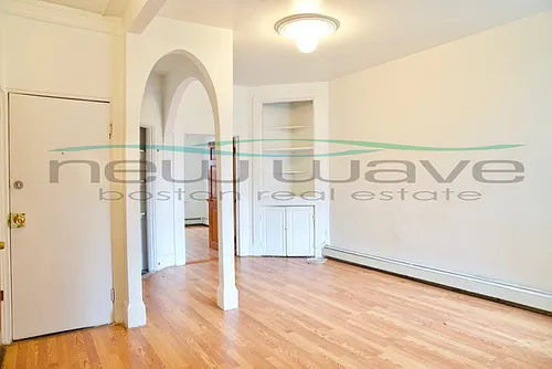 34 Cunard St Photo 1