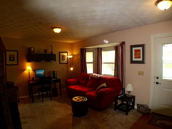 5th image of 1017 Autumn Meadows Dr