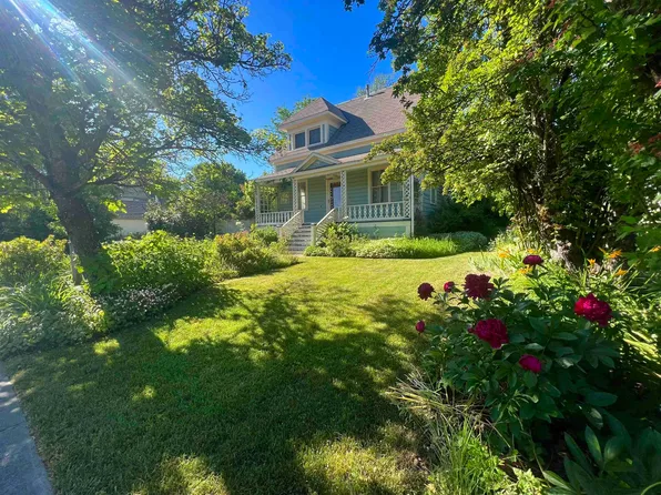 562 Jackson St, Quincy, CA 95971