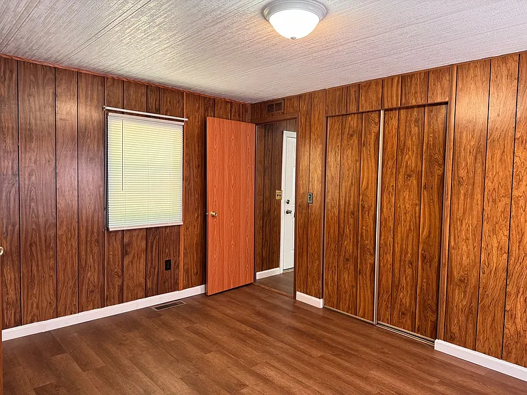 3685 Shady Knoll Dr — Photo 10