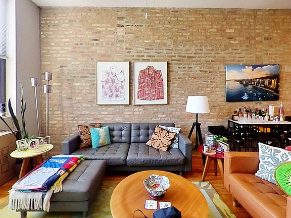 3rd image of 3454 N Southport Ave #2