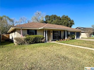 304 Yorkshire Ln, Victoria, TX 77904