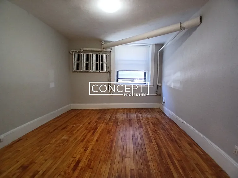 76 Sewall Ave #1 — Photo 4