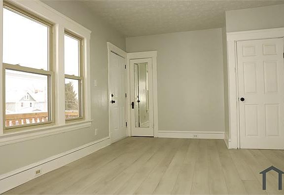 2nd image of 3330 W 95th St #Up