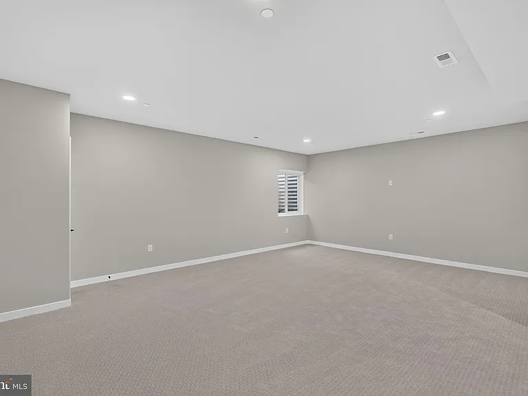 44 Grayson Ln — Photo 21