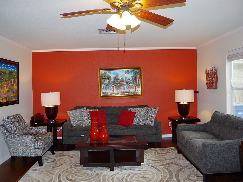 Nicely Sized Family Room