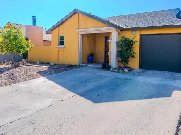 10300 Cartagena Ave SW, Albuquerque, NM 87121