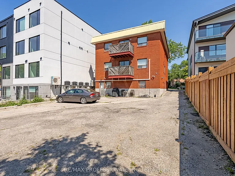 105 Cavell Ave — Photo 39