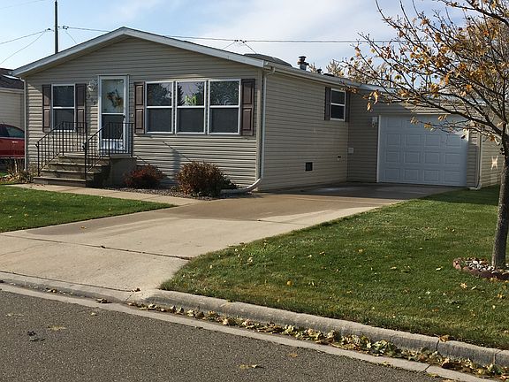 2nd image of 209 Oakton Ln