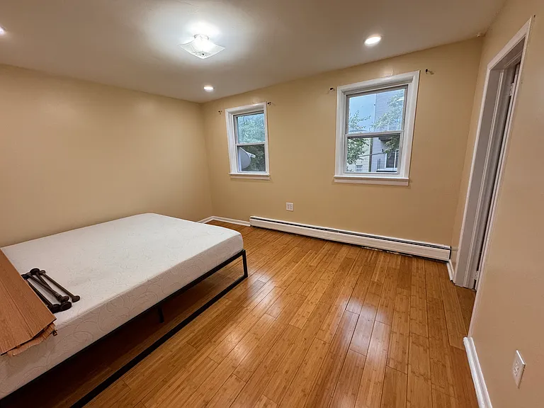 173 Griffith St #2 — Photo 7