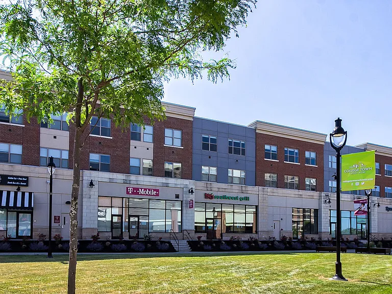 Mount Hope Lofts — Photo 11
