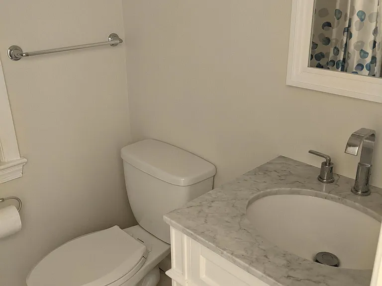 La Duke Dr — Photo 3