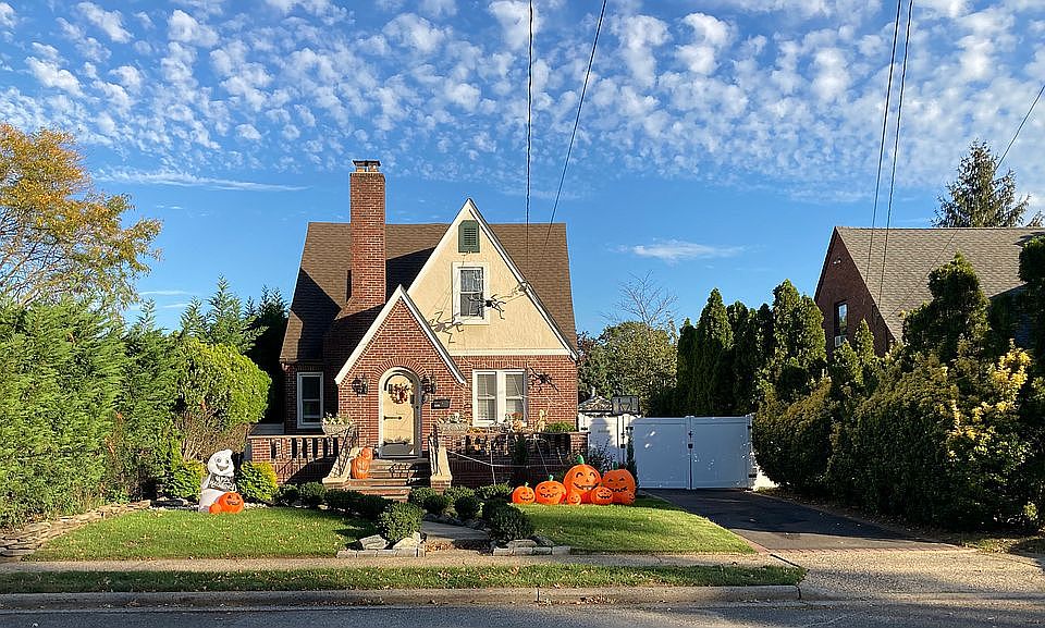 1st image of 1189 Maple Ave
