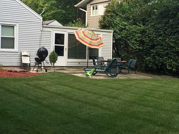 3rd image of 1717 Elm Ave