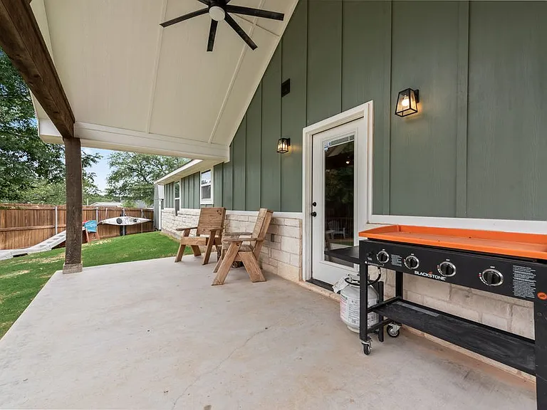 2601 Houston Ct — Photo 28