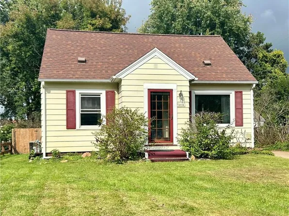 2226 Valley View Place, Eau Claire, WI 54703