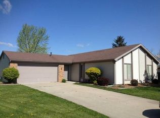 10421 White Hall Ct, Fort Wayne, IN