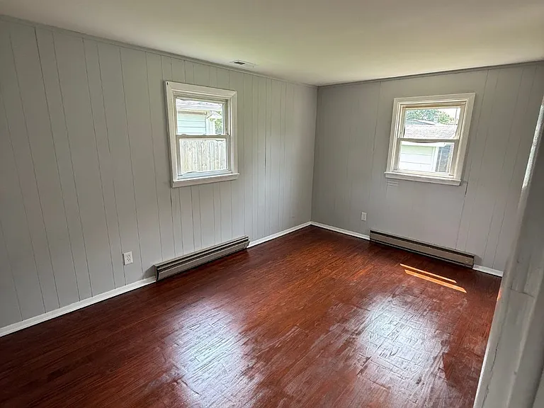 235 Harmon Ave — Photo 5
