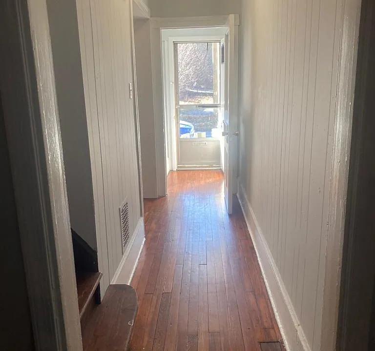 126 Scott St