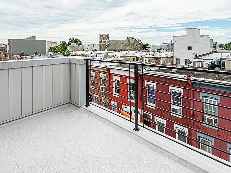 2137 Cross St — Photo 17