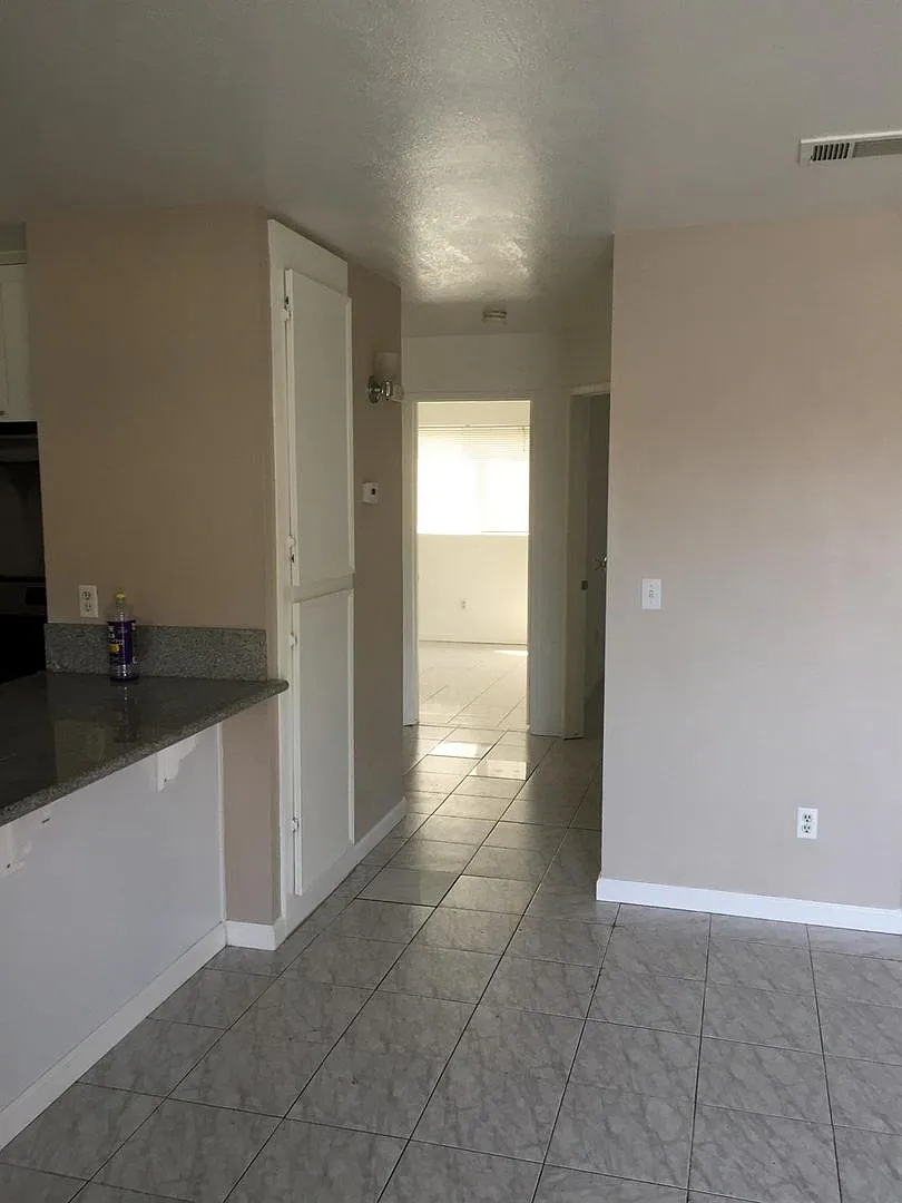 238 N. 4th Ave. — Photo 3