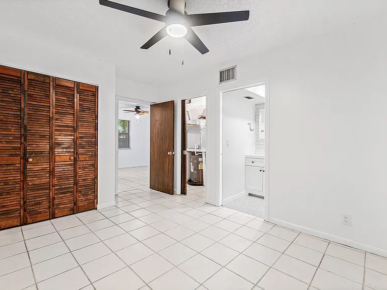 626 N Federal Hwy #3 — Photo 13