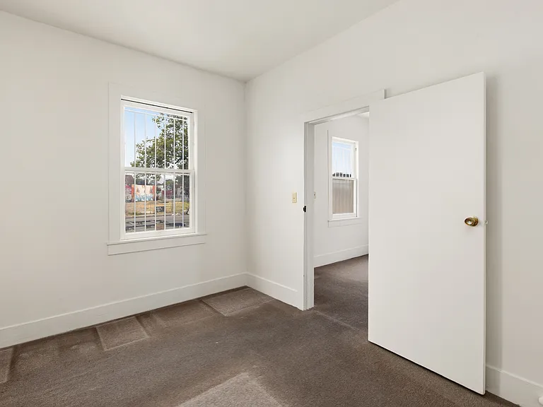 811 W Grand Ave #A — Photo 11