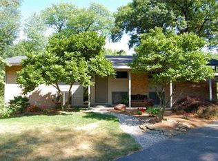 2550 Devonshire Rd, Ann Arbor, MI 48104