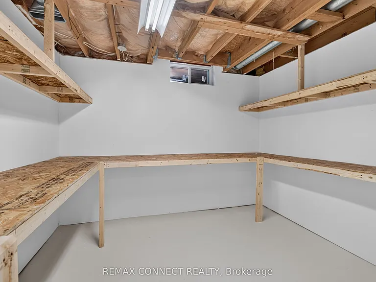 829 Cavan Ct — Photo 28
