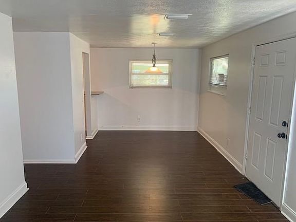 5th image of 2755 Sunny Acres Dr N