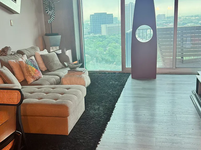 400 W Peachtree St NW #2302 — Photo 18