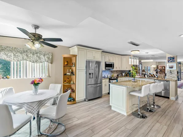 15461 Pembridge Drive #301, Delray Beach, FL 33484