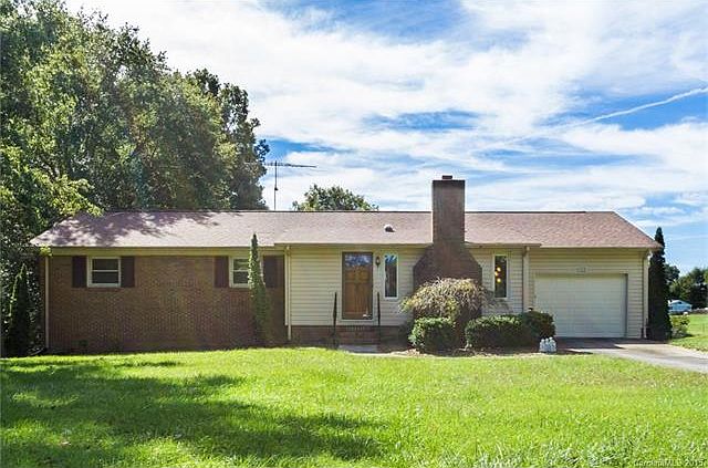 1st image of 122 Rollingwood Dr
