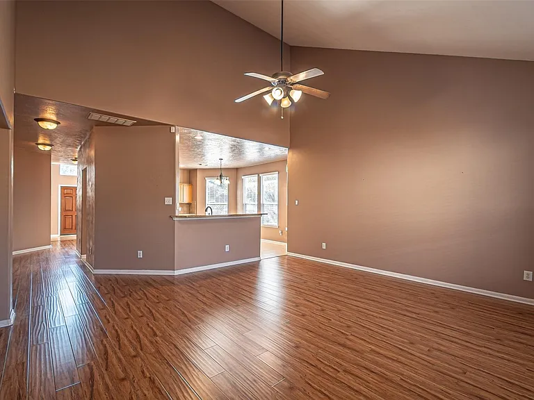 7431 Riven Oaks Ct — Photo 21