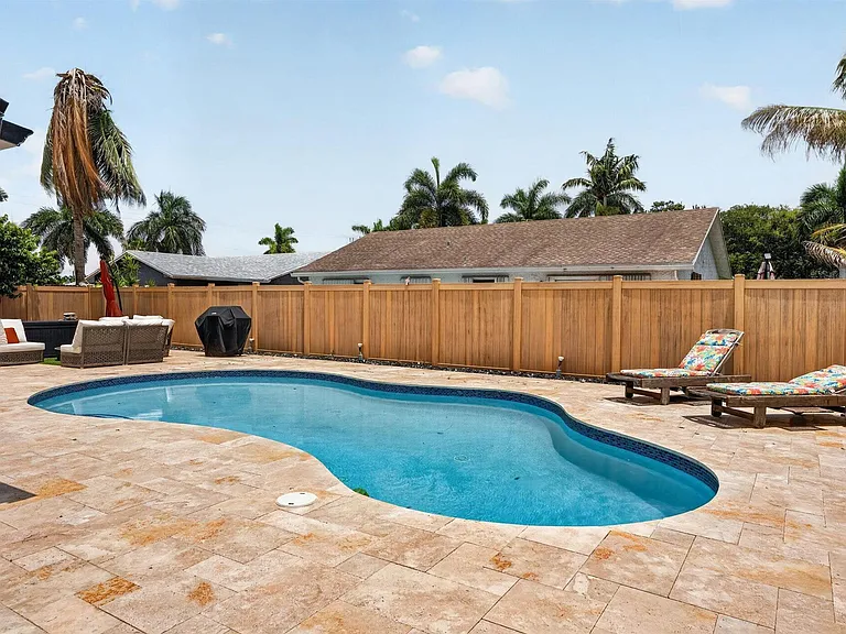 8131 NW 44th Ct — Photo 56