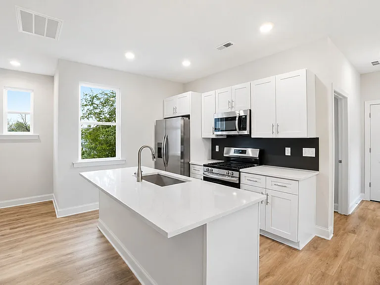8931 Sharonbrook Dr — Photo 13