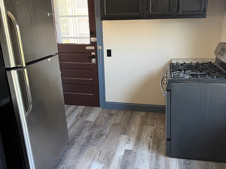 302 Cory Ave #2 — Photo 4
