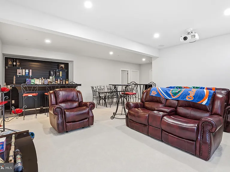 6702 Savannah Dr — Photo 47