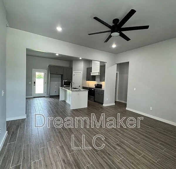 5229 Lily Ln — Photo 2