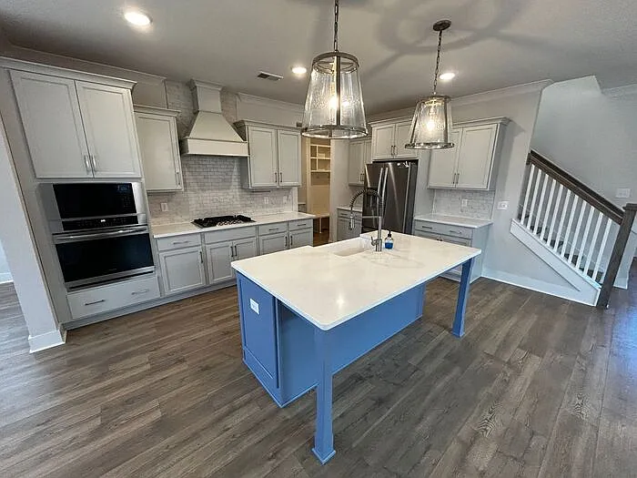 137 Foxhall Dr — Photo 4