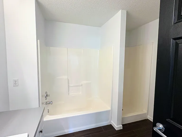 3057 Hampshire Ave S — Photo 14