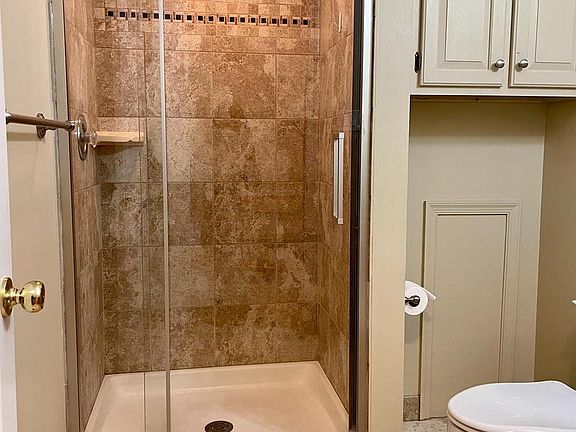 5th image of 503 Brighton Cir #5C