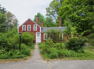 31 Main St, Sandown, NH 03873