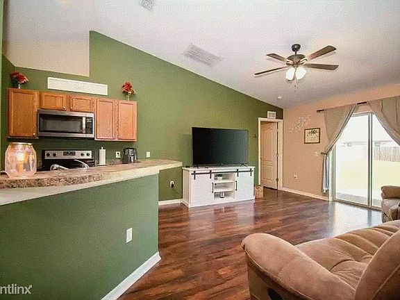 5th image of 131 Majestic Gardens Ct